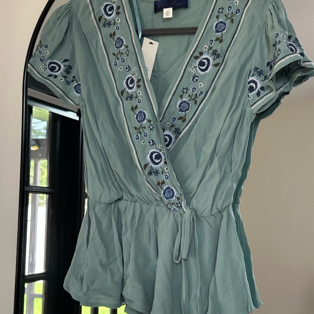 Francesca's Collections Green Wrap Blouse with Embellished Tie Front